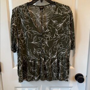 Lee Women's Olive Floral Top